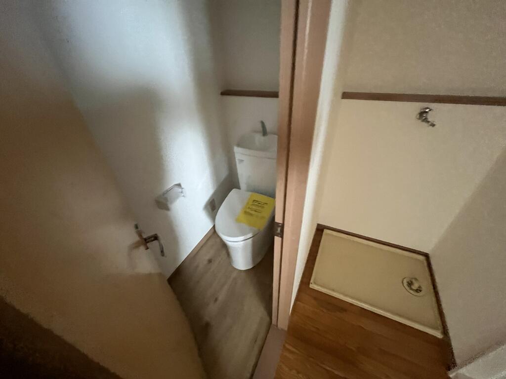トイレ　洗濯機置場　トイレリフォーム済み　未使用