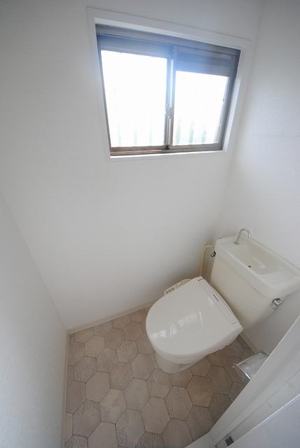 トイレ　写真は２０２号室