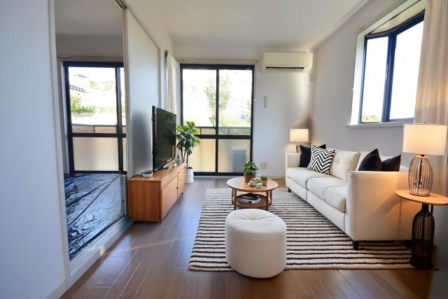 居室・リビング　ＣＧで家具等を配置したもので家具等は含まれません。