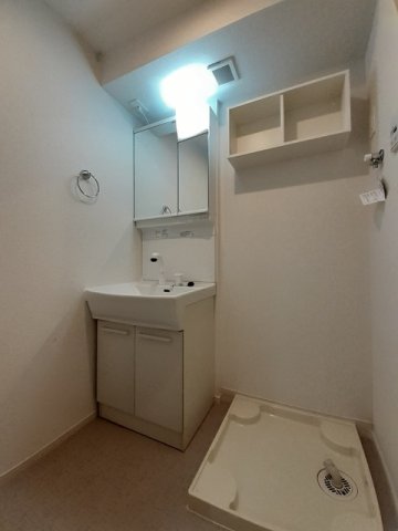 洗面設備　使いやすい洗面所です