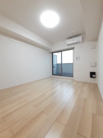 居室・リビング　内装は落ち着いています