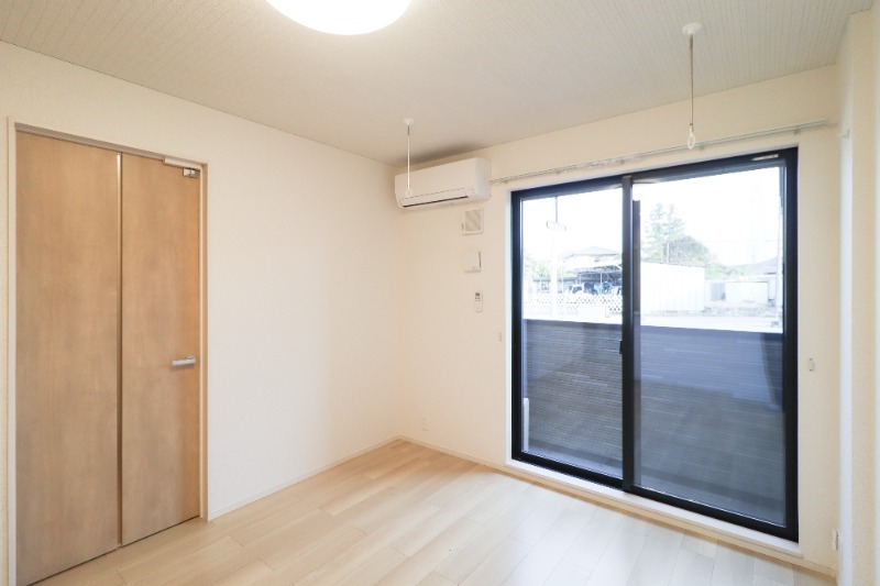 居室・リビング　図面と現状に相違がある場合には現状を優先