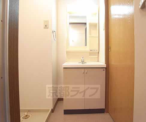 洗面設備　独立洗面台です。