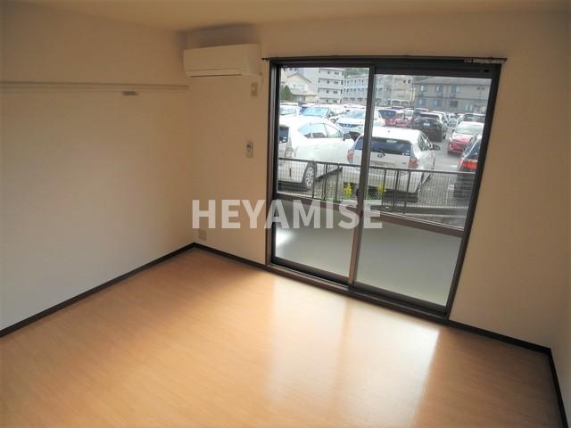 居室・リビング　※室内画像は別部屋のもの