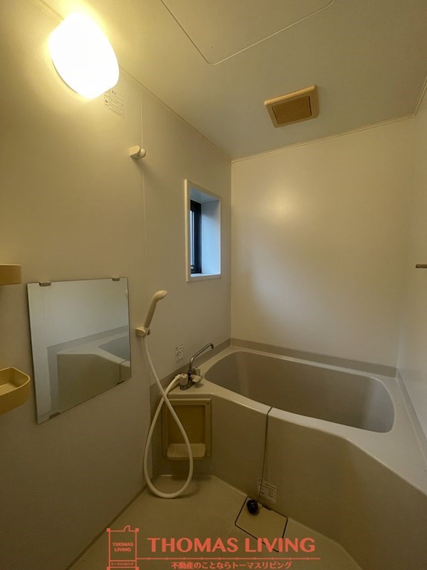 バス・シャワールーム　一日の疲れをゆっくり癒してください。