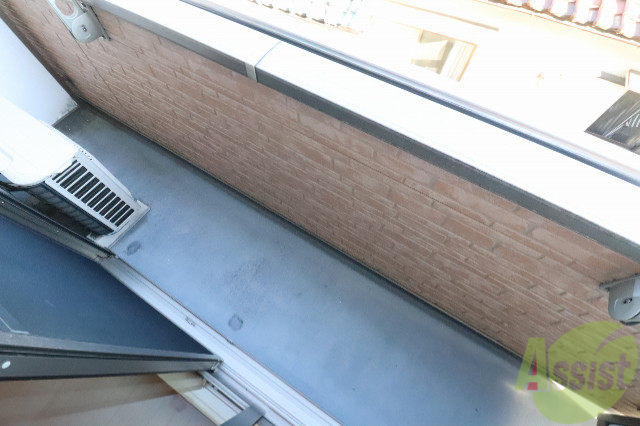 バルコニー　日当たりバッチリ、ふかふかのお布団で眠れますよ。