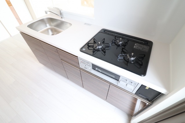 キッチン　3口ガスシステムキッチン