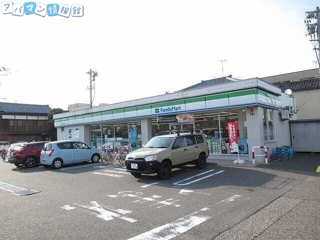 コンビニ　ファミリーマート新潟十番町店（コンビニ）まで455m