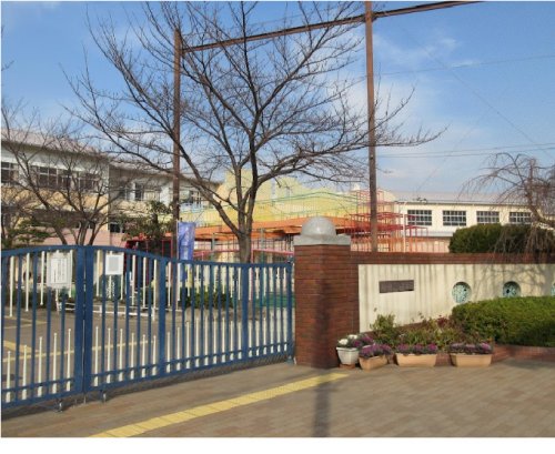 小学校　神戸市立浜山小学校（小学校）まで300m