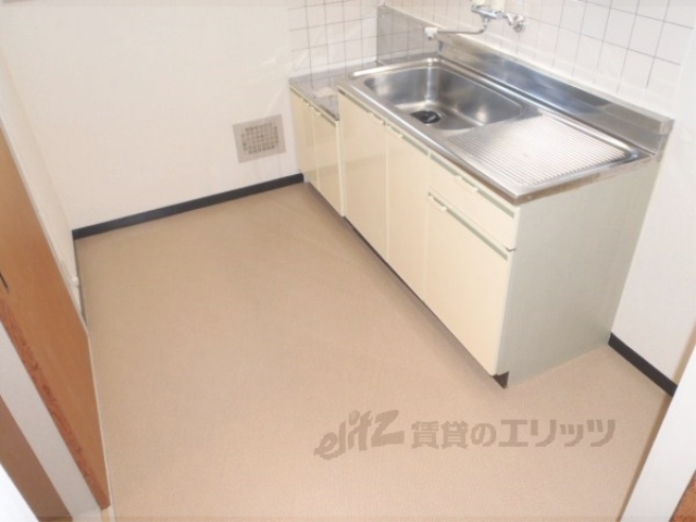 キッチン　使いやすい大きさのキッチンです