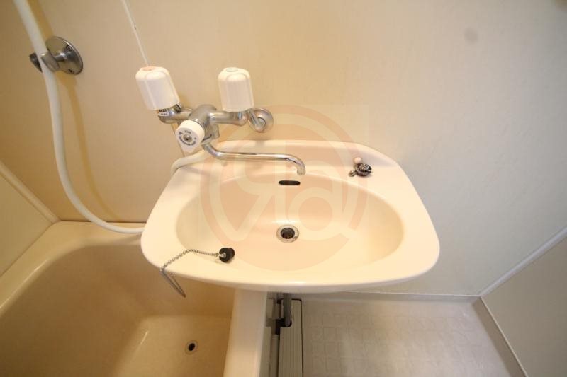 洗面設備　脱衣スペースもあります