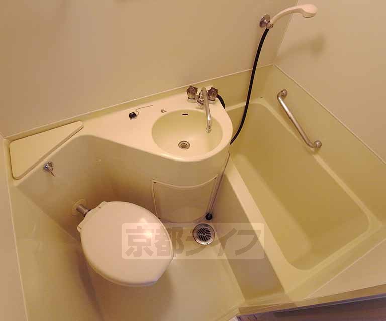 バス・シャワールーム　ユニットバスです