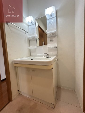 洗面設備　朝の身支度には欠かせない独立洗面化粧台