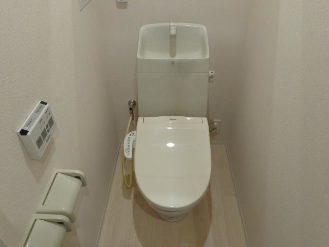 トイレ　※別室の参考写真の為、現況優先です。