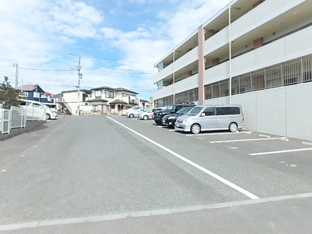 駐車場　★敷地内駐車場★（有料・要空き確認）