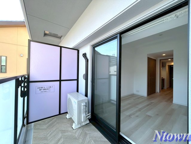 バルコニー　バルコニーからの眺めを楽しみながら食事をしませんか