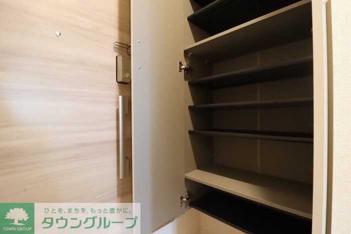 玄関　※トリシアシリーズイメージ　現況優先