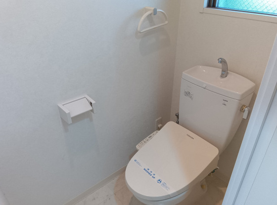 トイレ　※掲載写真は同マンション別部屋参考写真となります