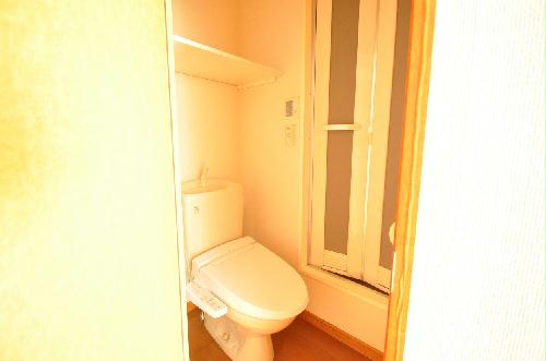 トイレ　温水洗浄便座