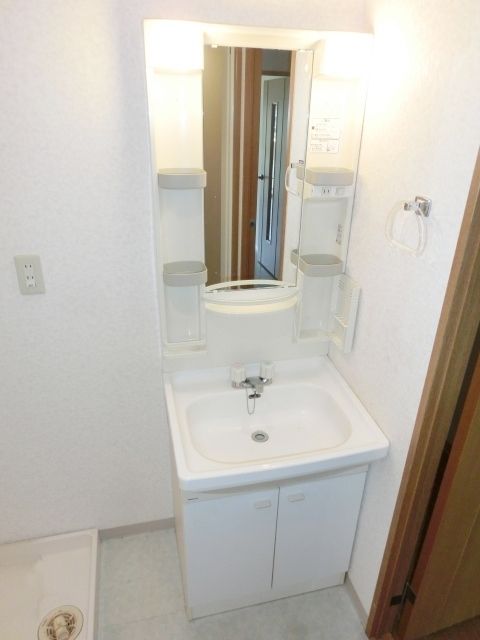 洗面設備　※別号室参考写真です