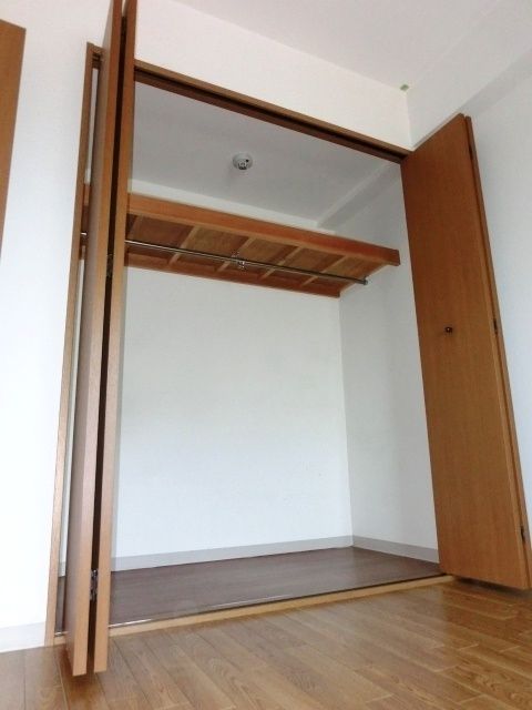 収納　※別号室参考写真です