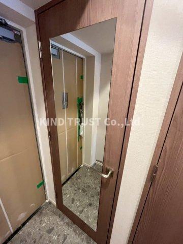 玄関　収納もある玄関です