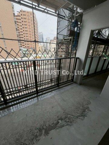 バルコニー　陽当たり良好なバルコニーです