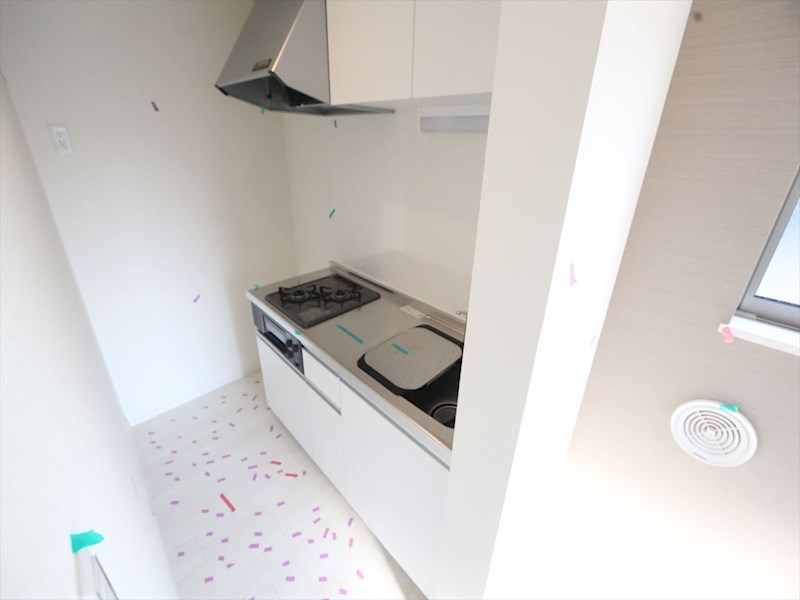 キッチン　システムキッチン（ガス2口コンロ・グリル付）