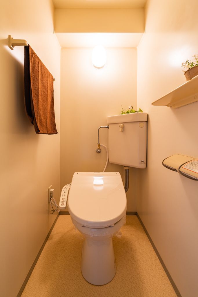 トイレ　温水洗浄便座です♪