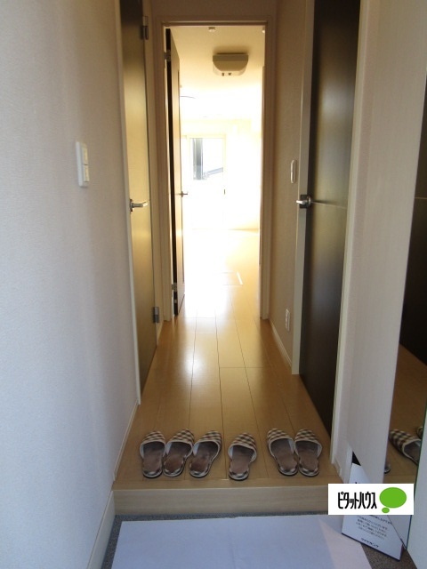 玄関　１０５