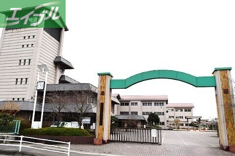 小学校　岡山市立御南小学校（小学校）まで387m