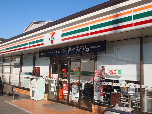 コンビニ　セブンイレブン 葛飾西亀有3丁目店（コンビニ）まで380m