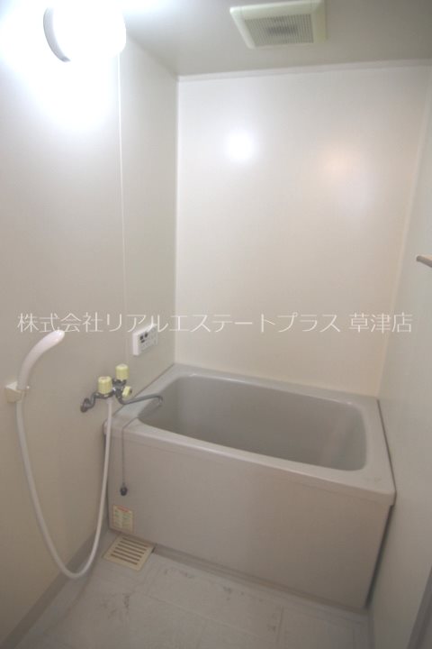 バス・シャワールーム　別のお部屋の写真になります。