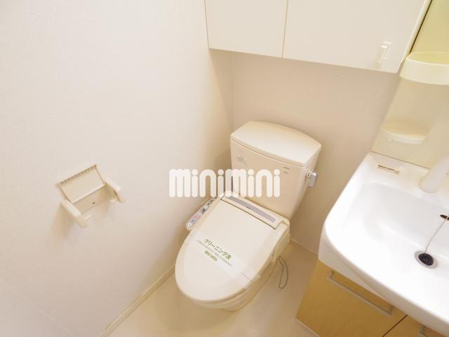 トイレ　収納付き