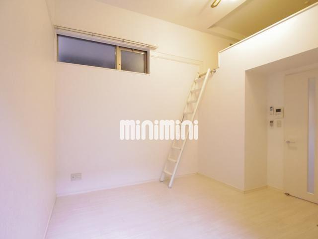 居室・リビング　ロフト付き物件です