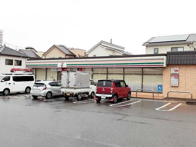 コンビニ　セブンイレブン三木本町店（コンビニ）まで450m