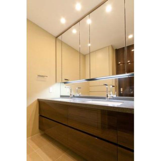 洗面設備　※別部屋の参考写真です。