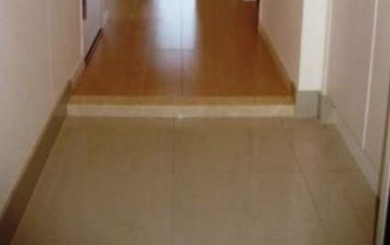 玄関　☆★仲介手数料は半月分【0.54ヶ月】です！★☆