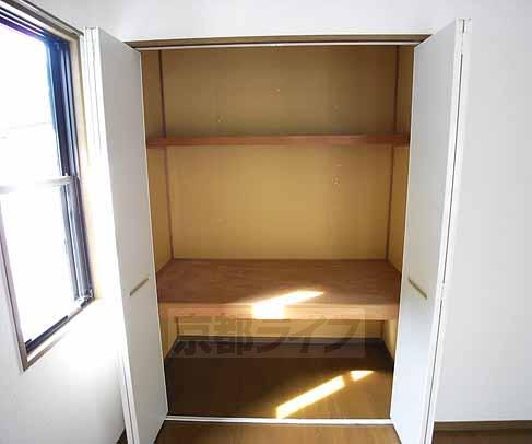 収納　奥行きたっぷりの収納です