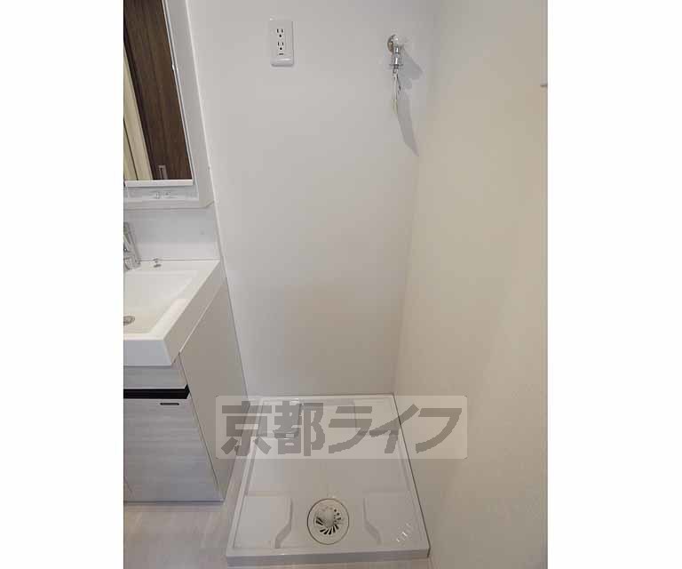 その他設備　室内に洗濯機おけます。