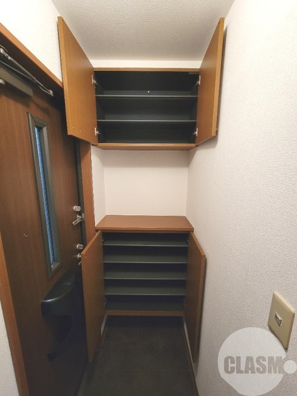 玄関　シューズボックスあり♪