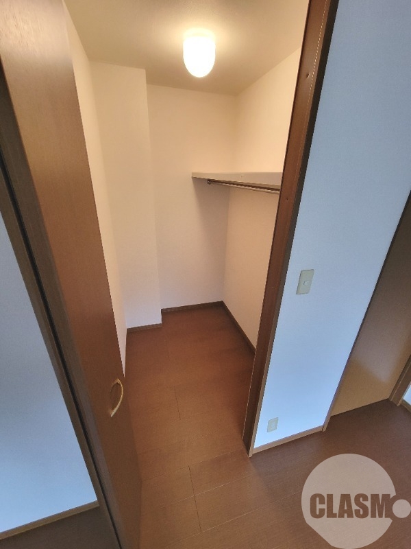 収納　ウォークインクローゼット