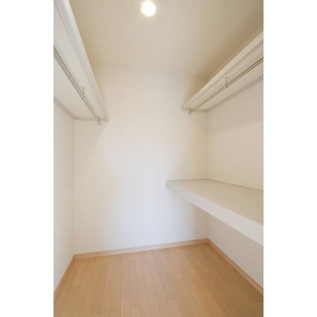 収納　ウォークインクローゼット