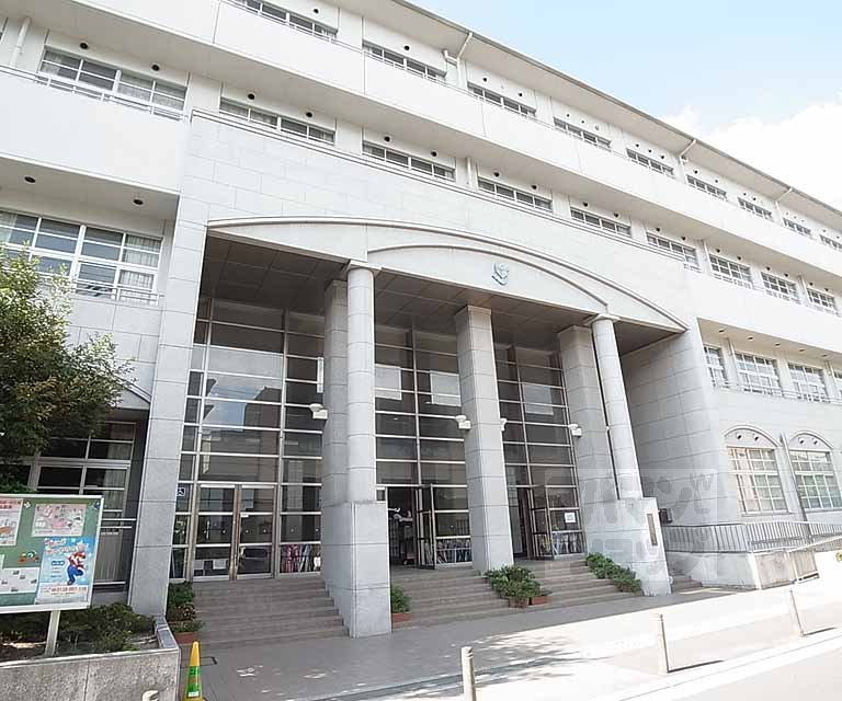 小学校　新町小学校（小学校）まで450m