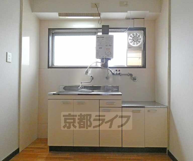 キッチン　キッチンです。