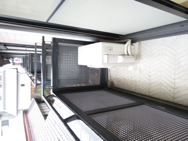 バルコニー　南東向きの日当りの良いベランダ