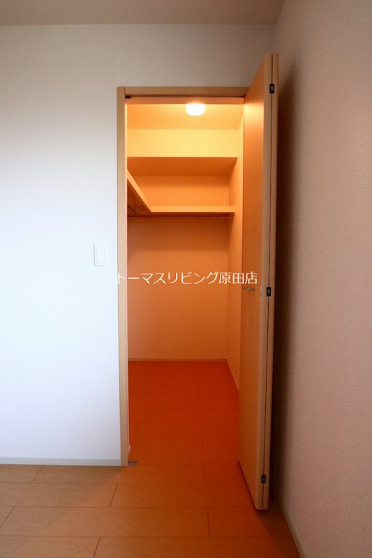 収納　204号室写真