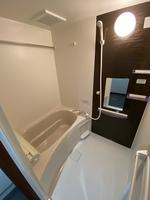 バス・シャワールーム　清潔感のある浴室です♪