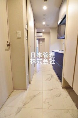 玄関　※別タイプ住戸です