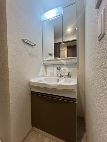 洗面設備　エステムコート新大阪XVIパルス　洗面台